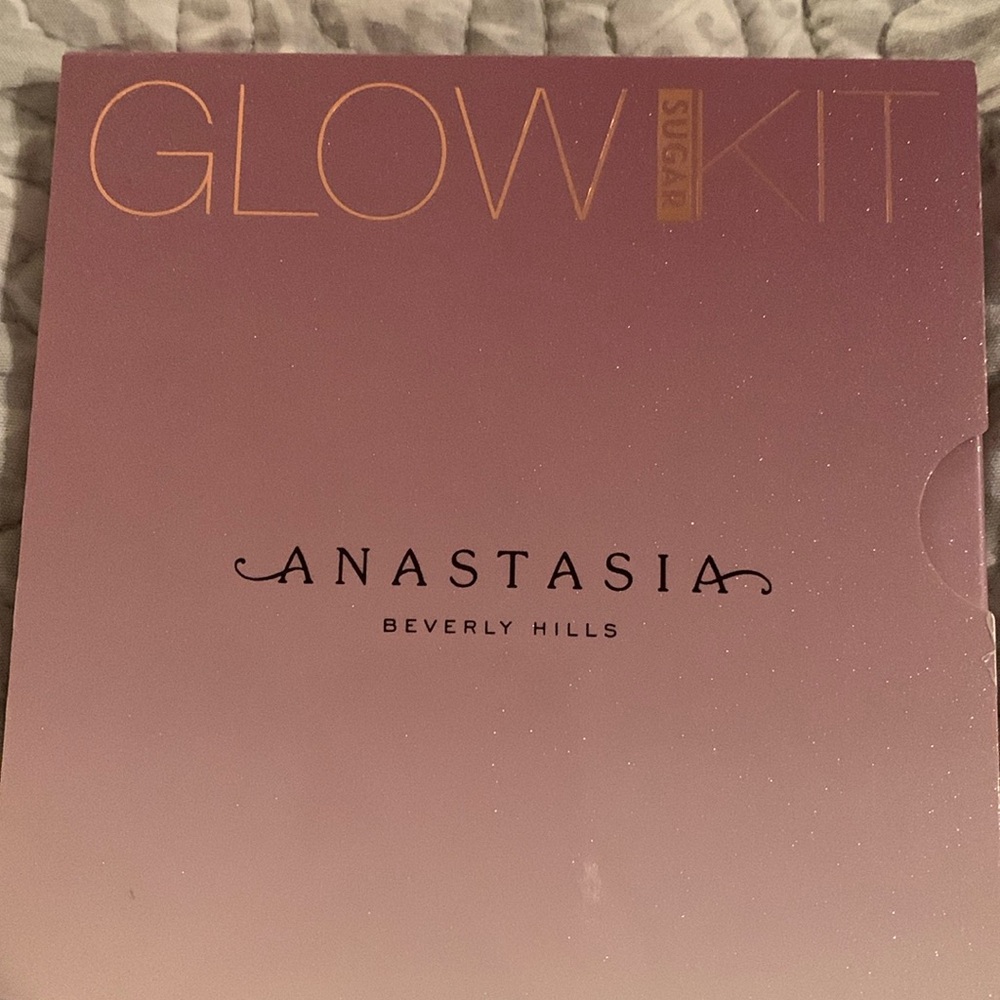 Anastasia Beverly Hills Glow Kit